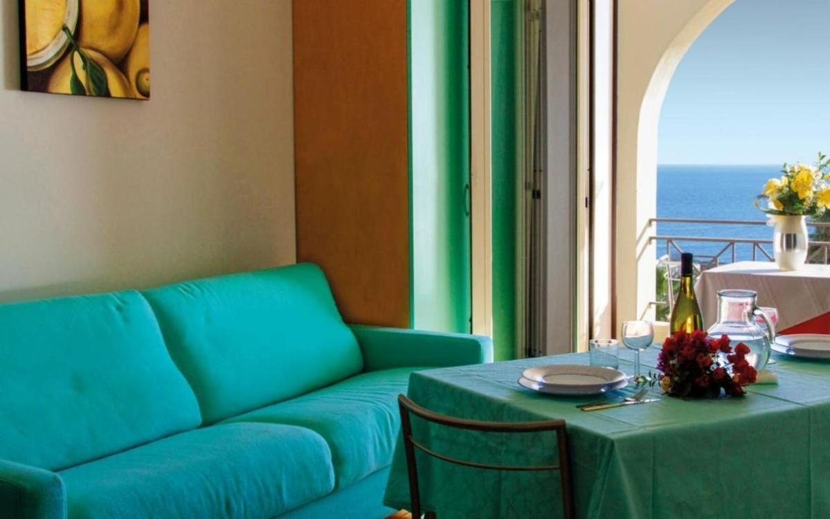 Oasi D'Oriente Aparthotel Santa Cesarea Terme Exterior photo